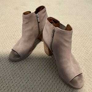 Frye Brielle Suede Peep Toe Bootie, size 8 1/2